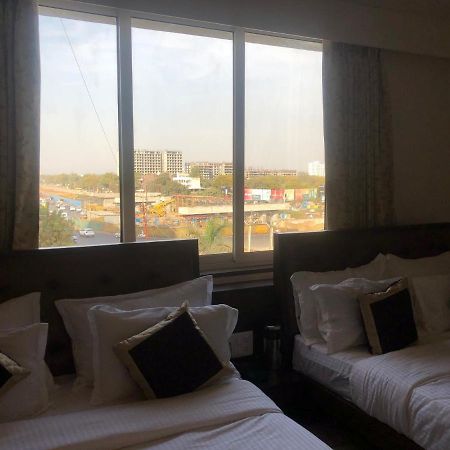 Hotel Circle Inn Amhedabad Dış mekan fotoğraf