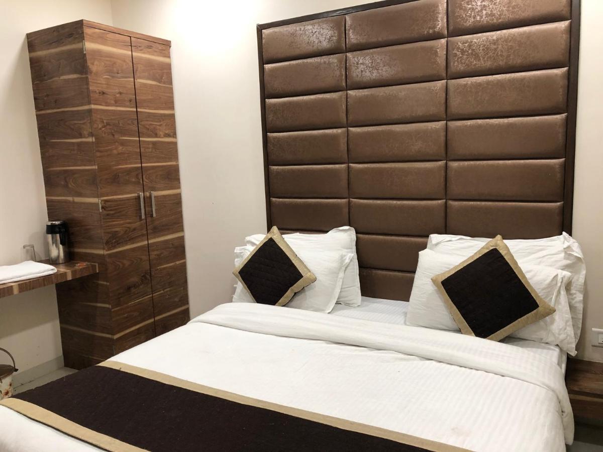 Hotel Circle Inn Amhedabad Dış mekan fotoğraf