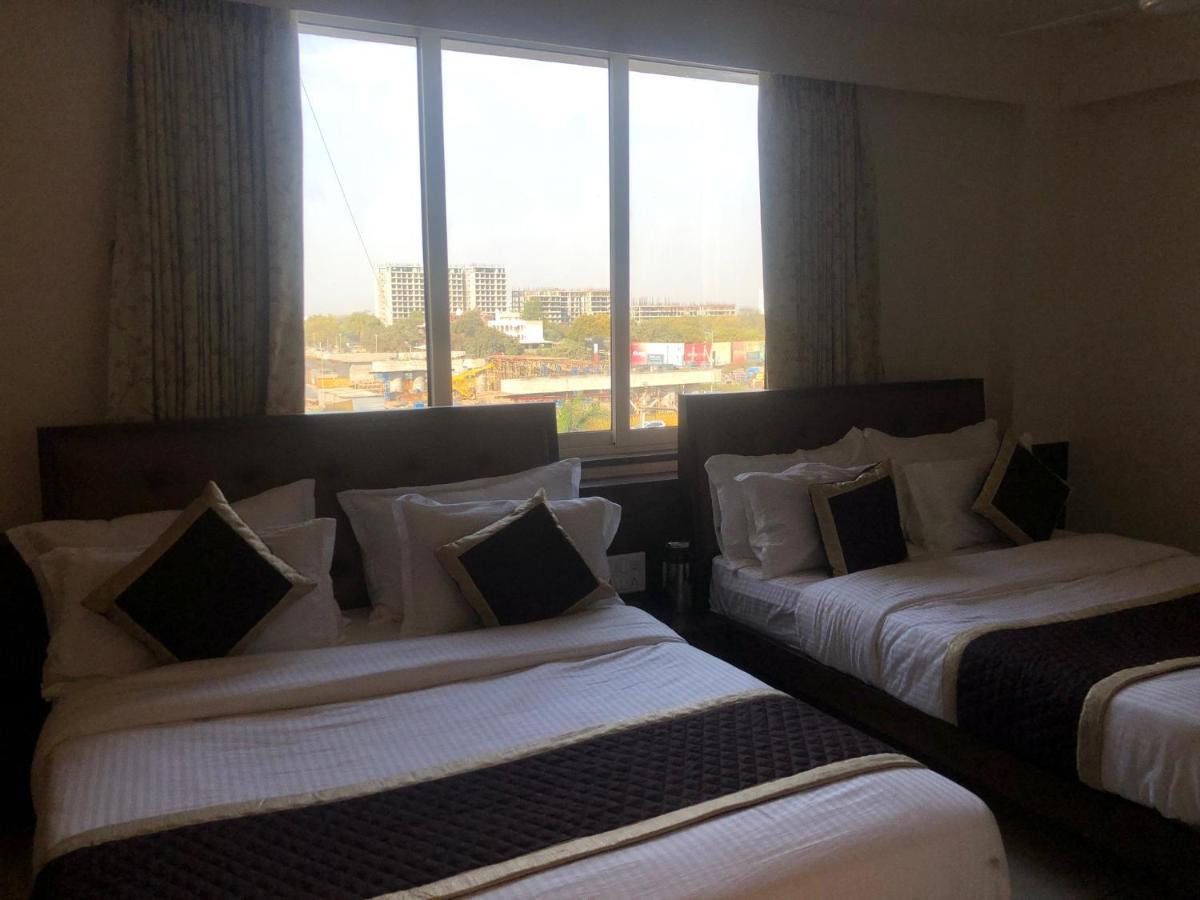 Hotel Circle Inn Amhedabad Dış mekan fotoğraf