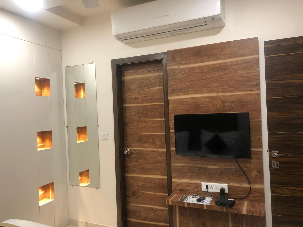 Hotel Circle Inn Amhedabad Dış mekan fotoğraf